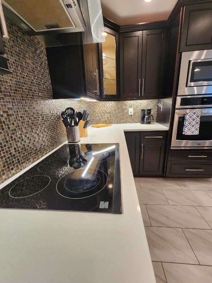The Villa Orlando@College Park. Sleeps16 Extérieur photo