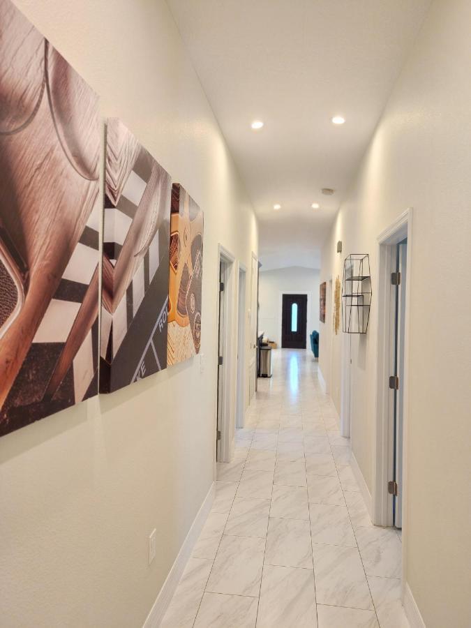 The Villa Orlando@College Park. Sleeps16 Extérieur photo