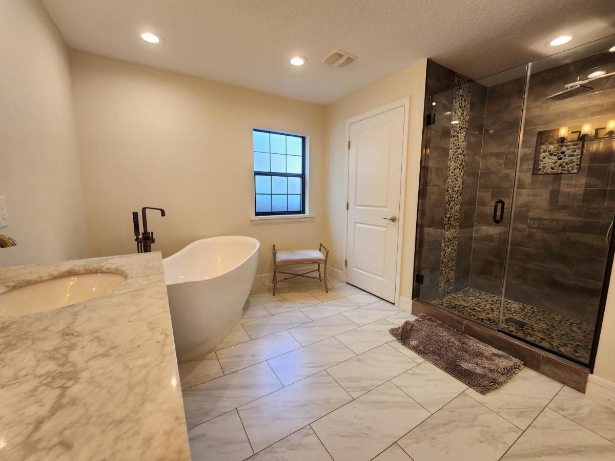 The Villa Orlando@College Park. Sleeps16 Extérieur photo